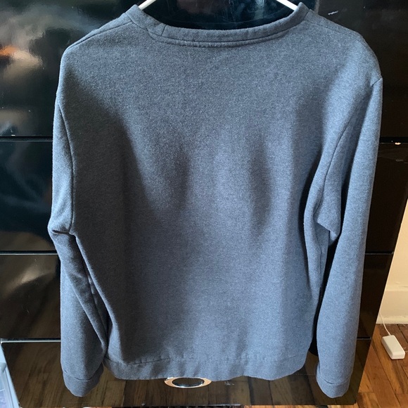 Calvin Klein Crewneck - Picture 2 of 3